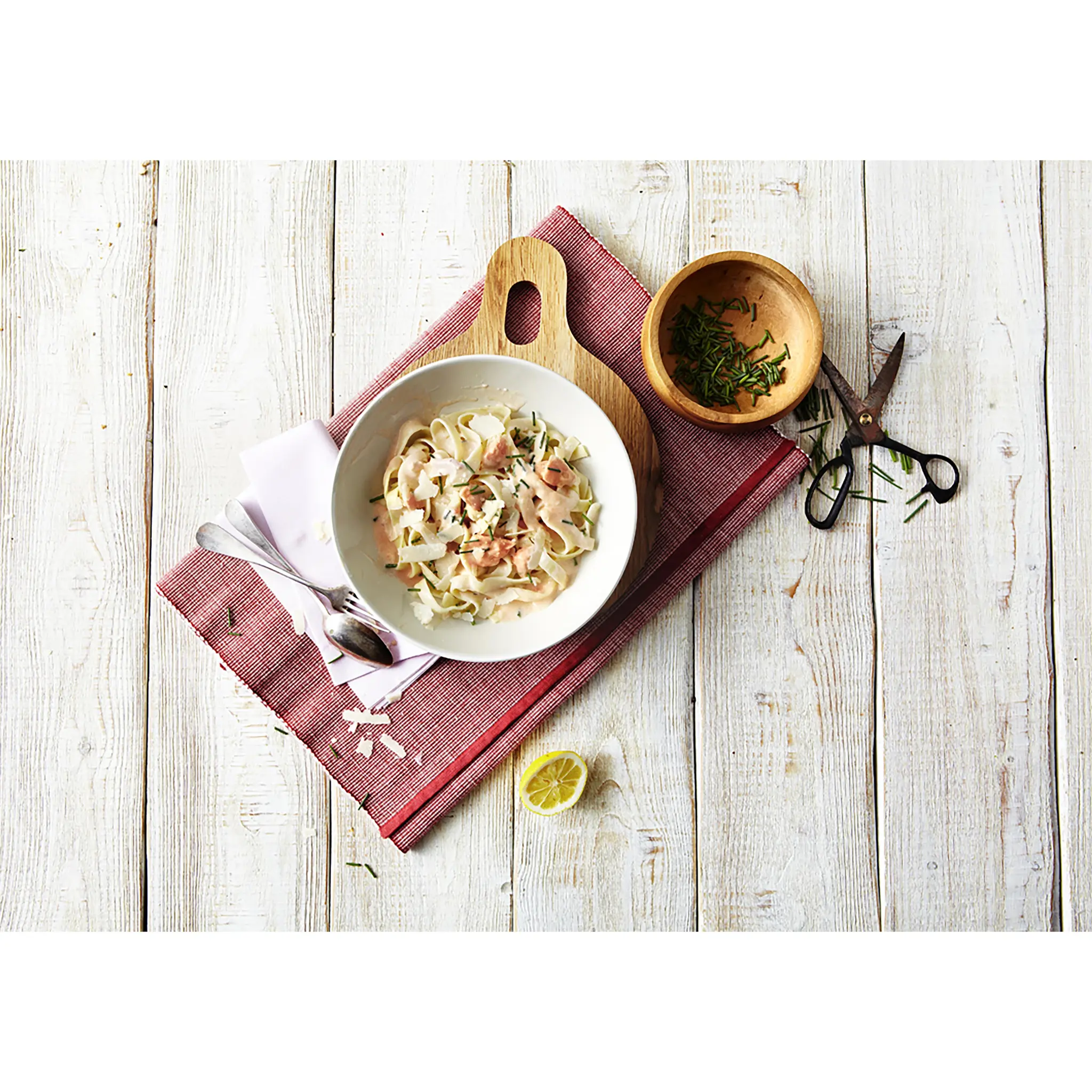 VOTRE TRAITEUR VOUS PROPOSE Tagliatelles au saumon