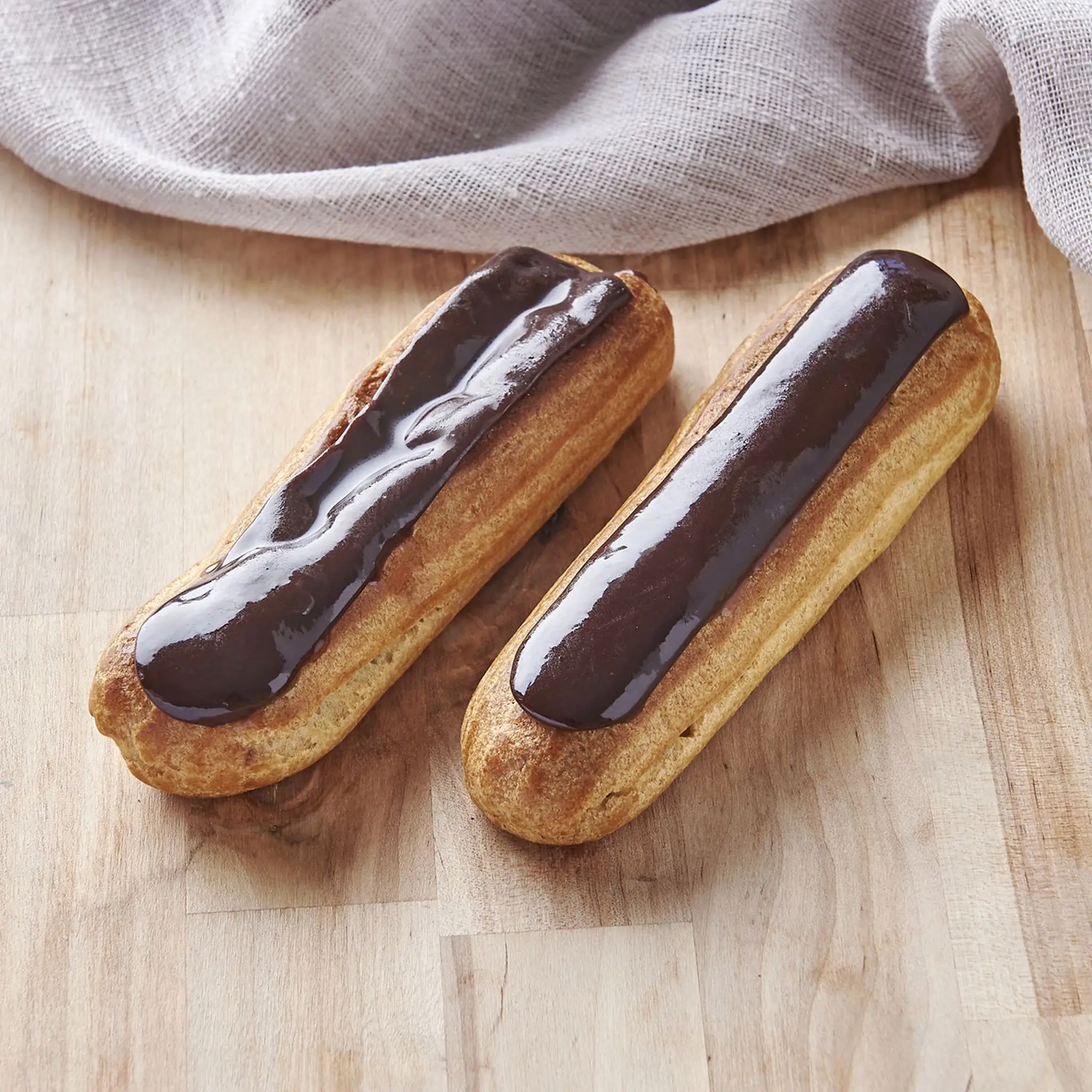 MON PÂTISSIER Eclair au chocolat