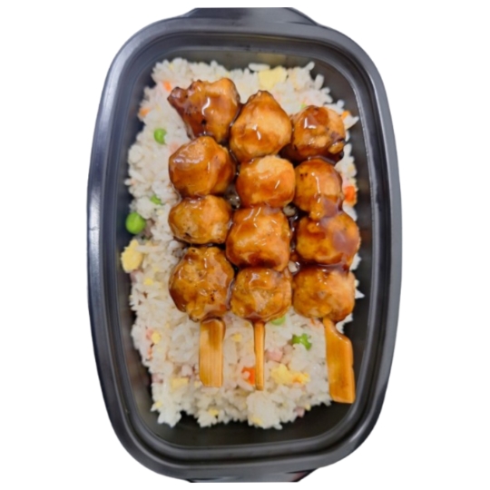 Plat cuisiné Tsukune Et Riz Cantonnais
