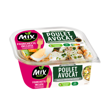 Salade et céréales poulet avocat,oeuf plein air, sauce au vinaigre balsamique MIX BUFFET, 250g