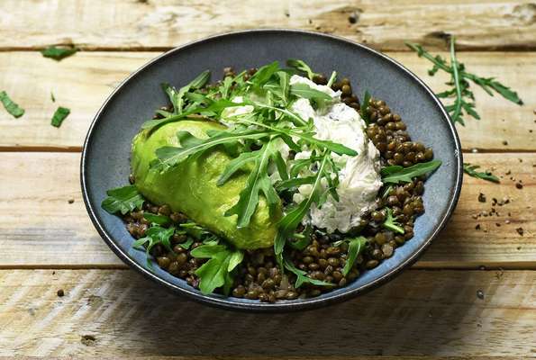 Bowl de lentilles, avocat & tzatziki maison, Frichti (380 g)