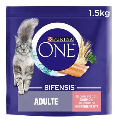 Croquettes pour chat adulte au saumon, Purina One (1.5 kg)