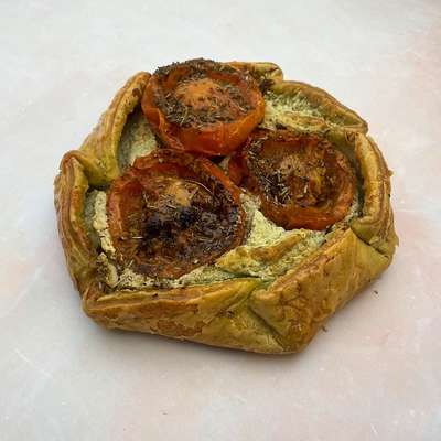 Tarte rustique tomates rôties, ricotta, pesto, La Grande Épicerie de Paris (x 1, 250 g)