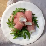 Grande planche de rouleaux mozza, Parme AOP et roquette (60 pièces) / à commander 48h à l'avance