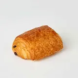 20 mini pains au chocolat sur plateau noir / à commander 24h à l'avance