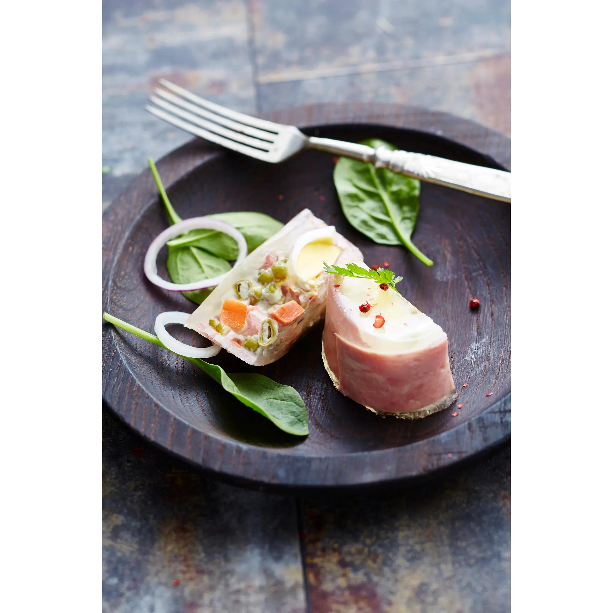 PIERRE SCHMIDT Aspic oval oeuf macédoine