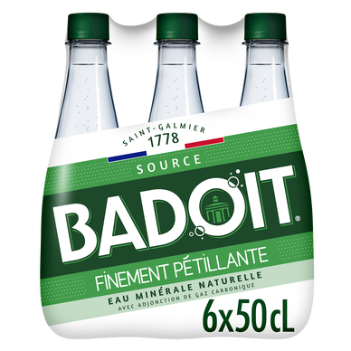 Eau gazeuse minérale naturelle finement pétillante BADOIT VERTE - 6x50cl